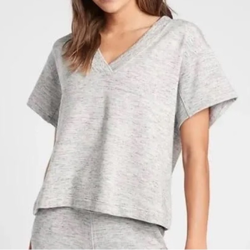 NWT Athleta Women Serenity Oversized V-Neck Sweatshirt Tee Top Gray size 1X